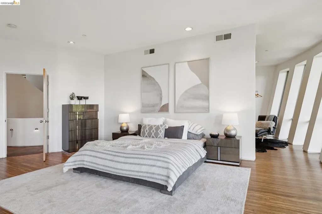 6343 Skyline Boulevard Oakland CA 94611