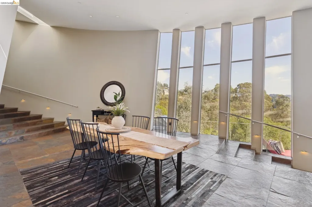 6343 Skyline Boulevard Oakland CA 94611