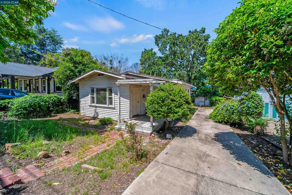 1215 Warren Street Martinez CA 94553
