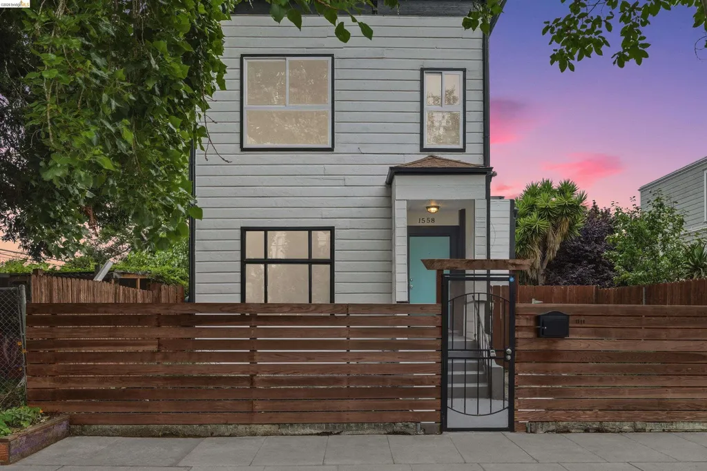 1558 8th Street Oakland CA 94607