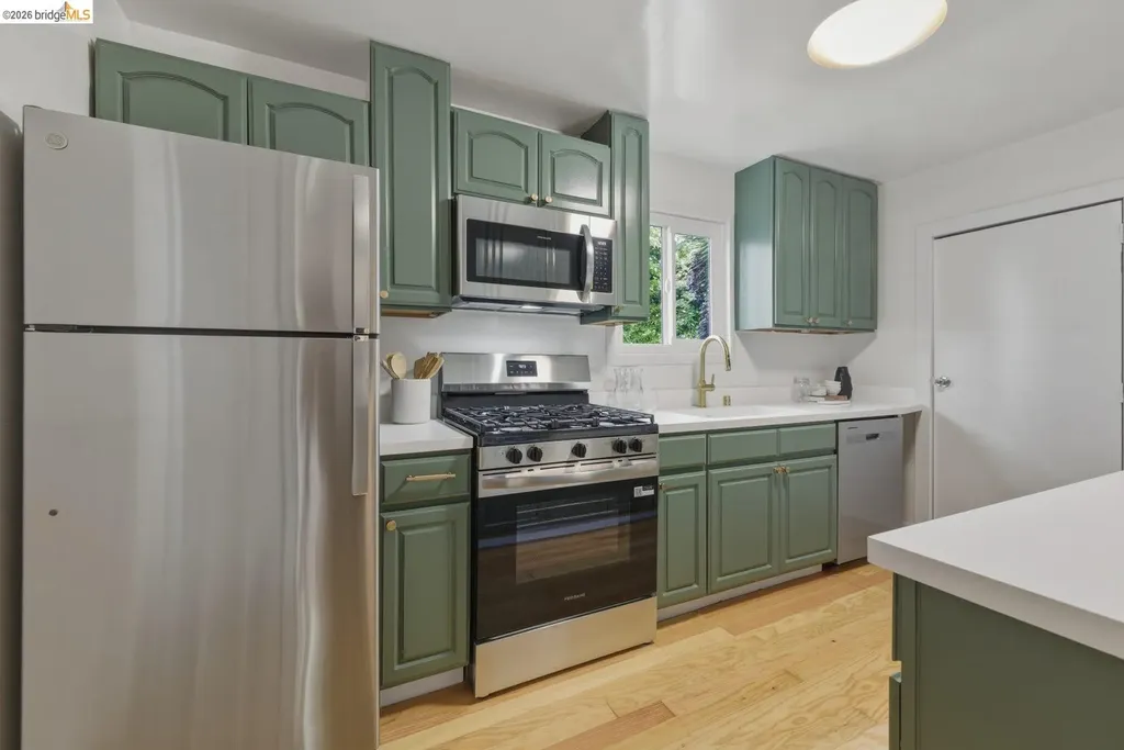 1558 8th Street Oakland CA 94607