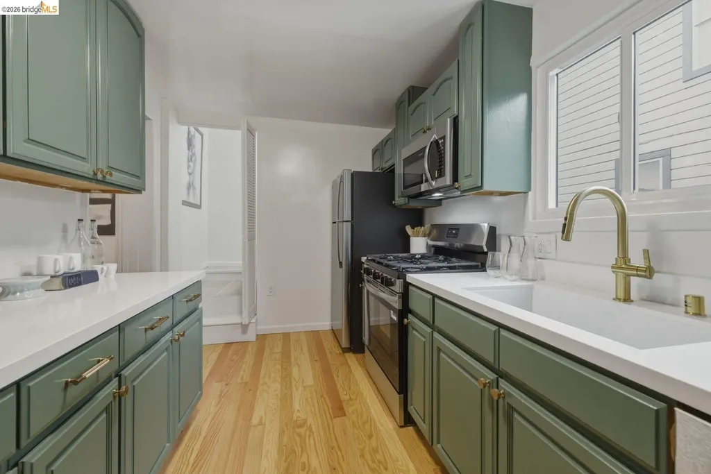 1558 8th Street Oakland CA 94607