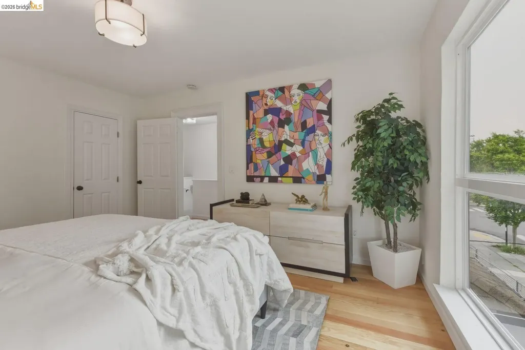 1558 8th Street Oakland CA 94607