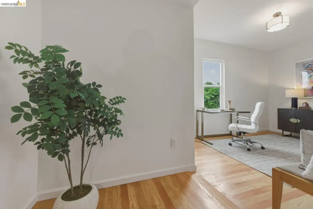 1558 8th Street Oakland CA 94607