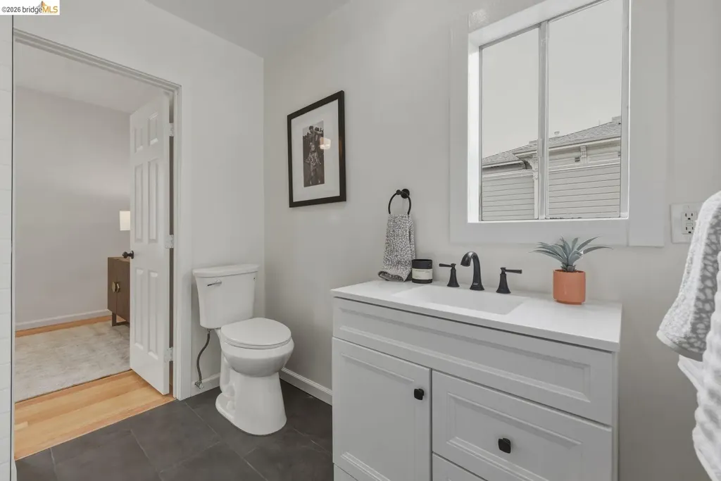 1558 8th Street Oakland CA 94607