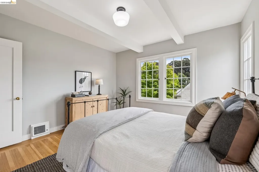 1165 Harvard Road Piedmont CA 94610