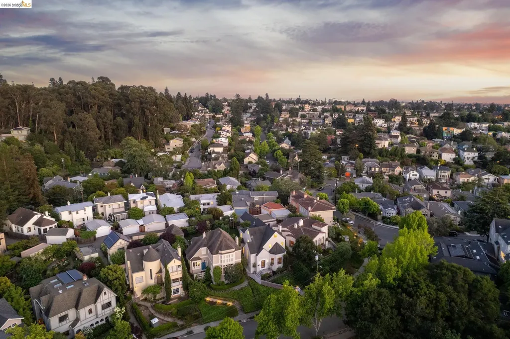 1165 Harvard Road Piedmont CA 94610