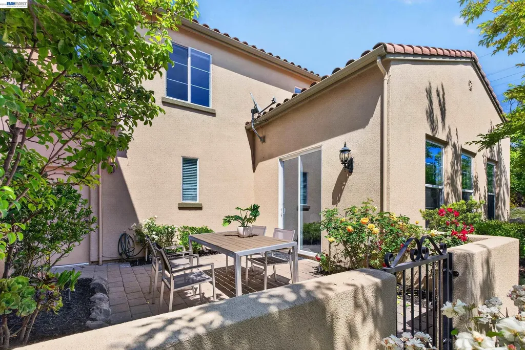 2011 Cedarwood Loop San Ramon CA 94582