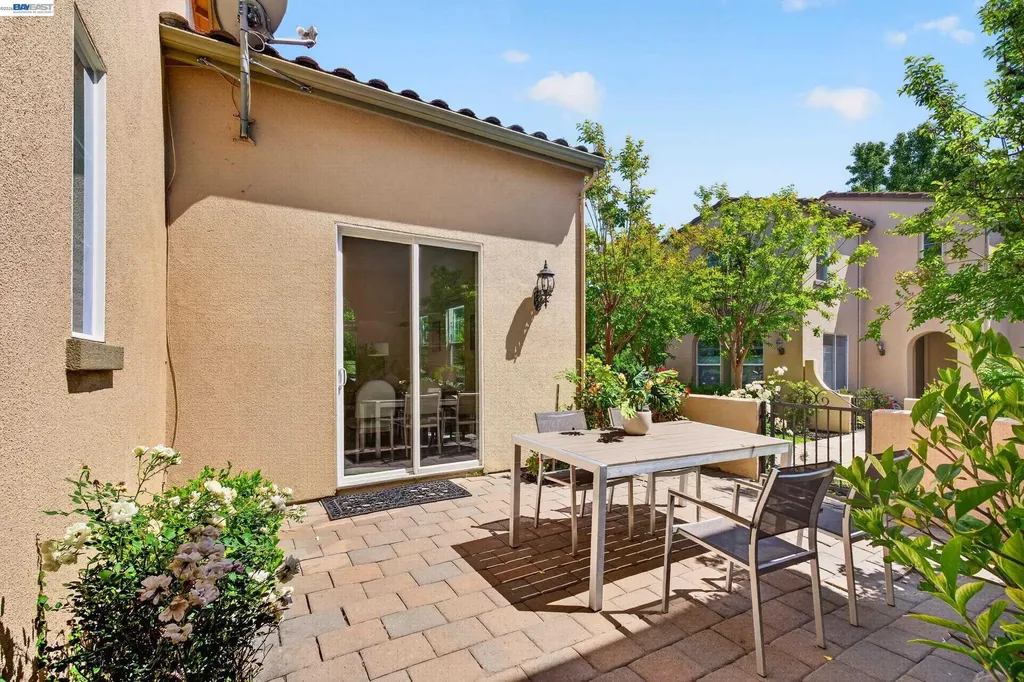2011 Cedarwood Loop San Ramon CA 94582