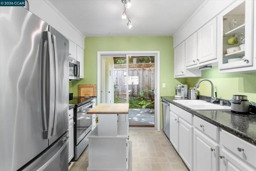 894 Lewelling Boulevard San Leandro CA 94579