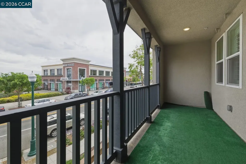 2737 5th Street Alameda CA 94501
