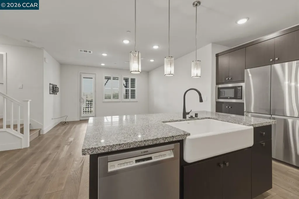 2737 5th Street Alameda CA 94501