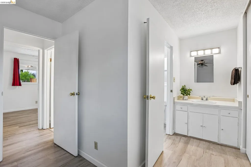1917 Sequoia Drive Martinez CA 94553