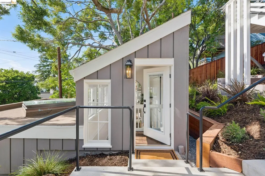 1001 Cragmont Avenue Berkeley CA 94708
