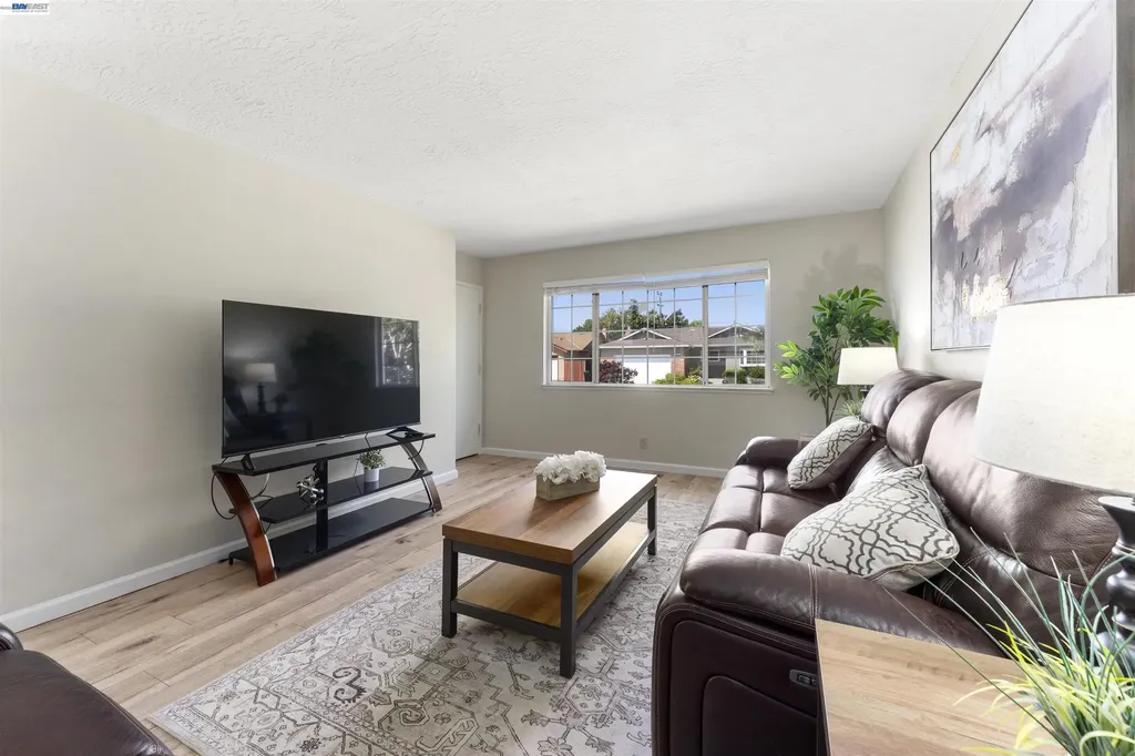 38811 Bonnie Way Fremont CA 94536