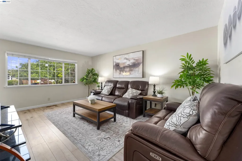 38811 Bonnie Way Fremont CA 94536