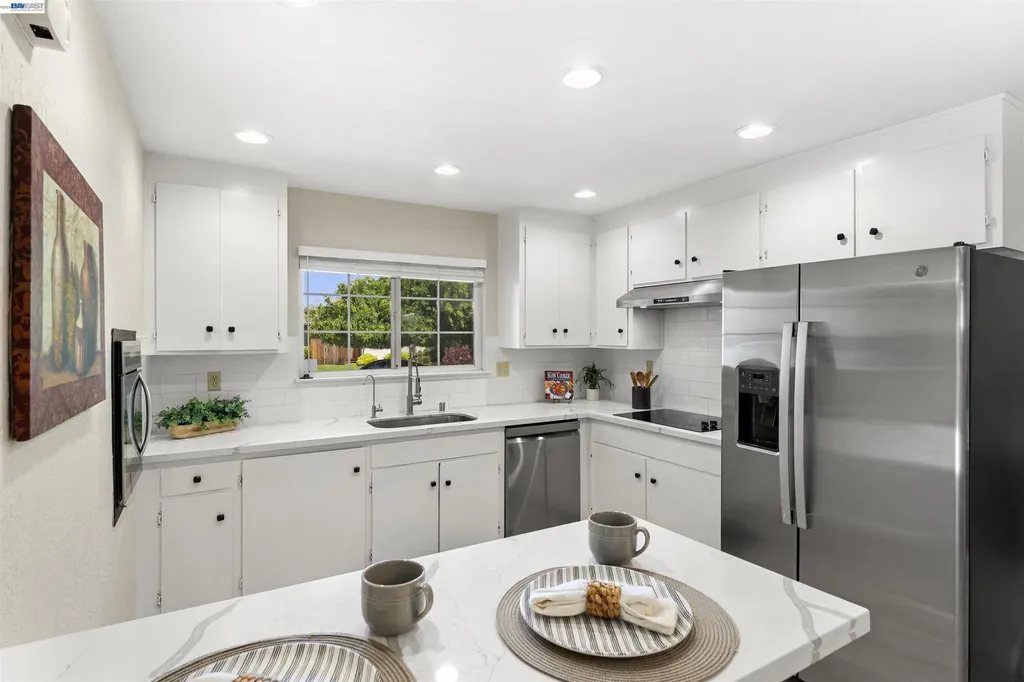 38811 Bonnie Way Fremont CA 94536