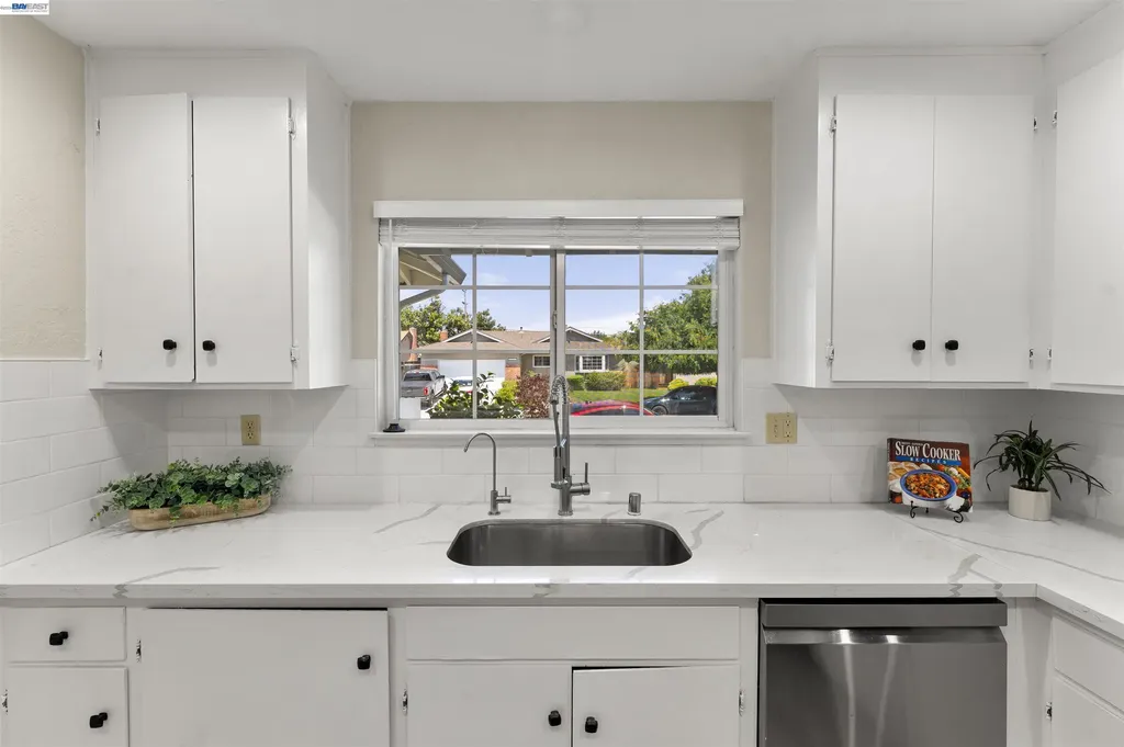 38811 Bonnie Way Fremont CA 94536