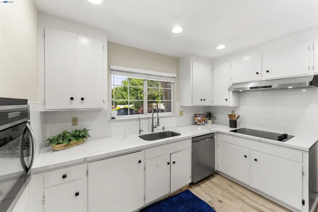 38811 Bonnie Way Fremont CA 94536