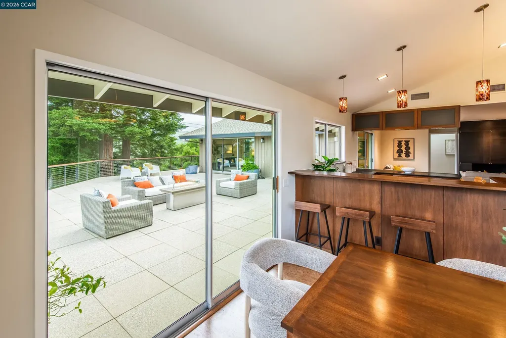 6 Donald Drive Orinda CA 94563