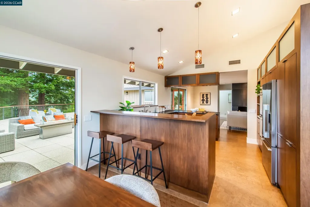 6 Donald Drive Orinda CA 94563