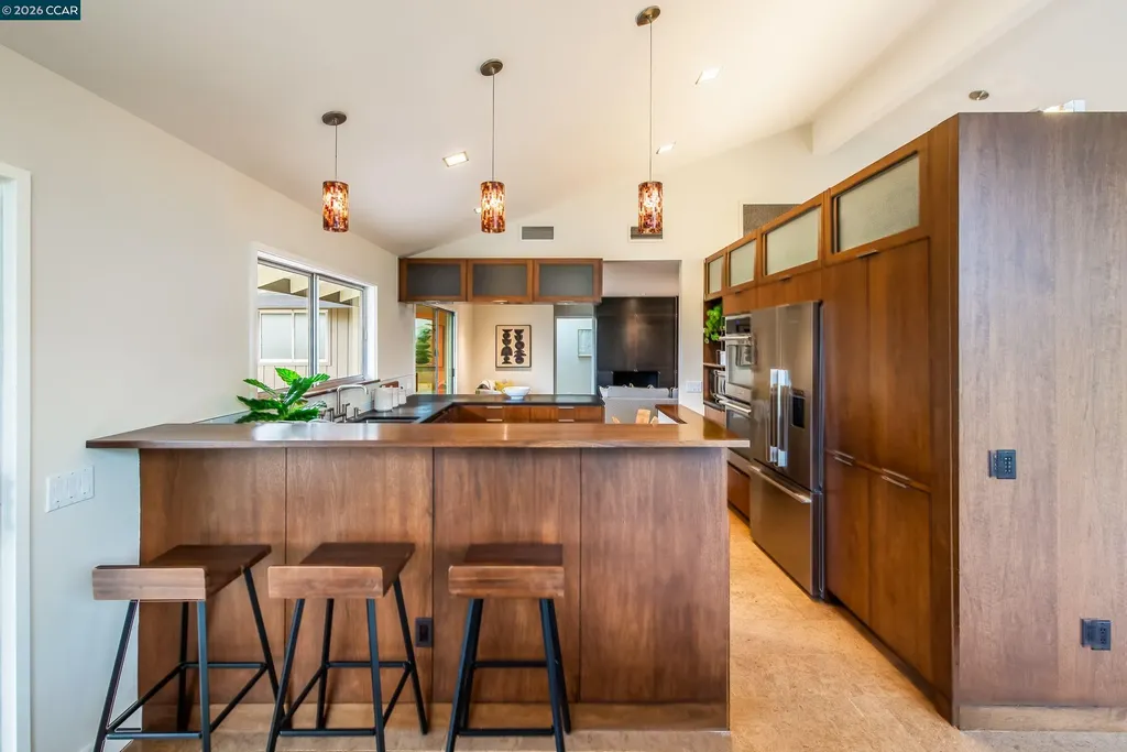 6 Donald Drive Orinda CA 94563