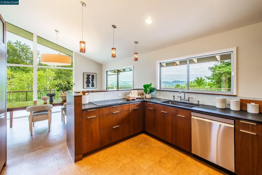 6 Donald Drive Orinda CA 94563