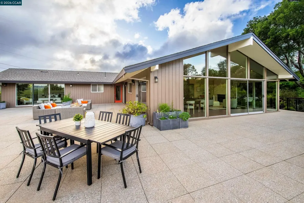 6 Donald Drive Orinda CA 94563