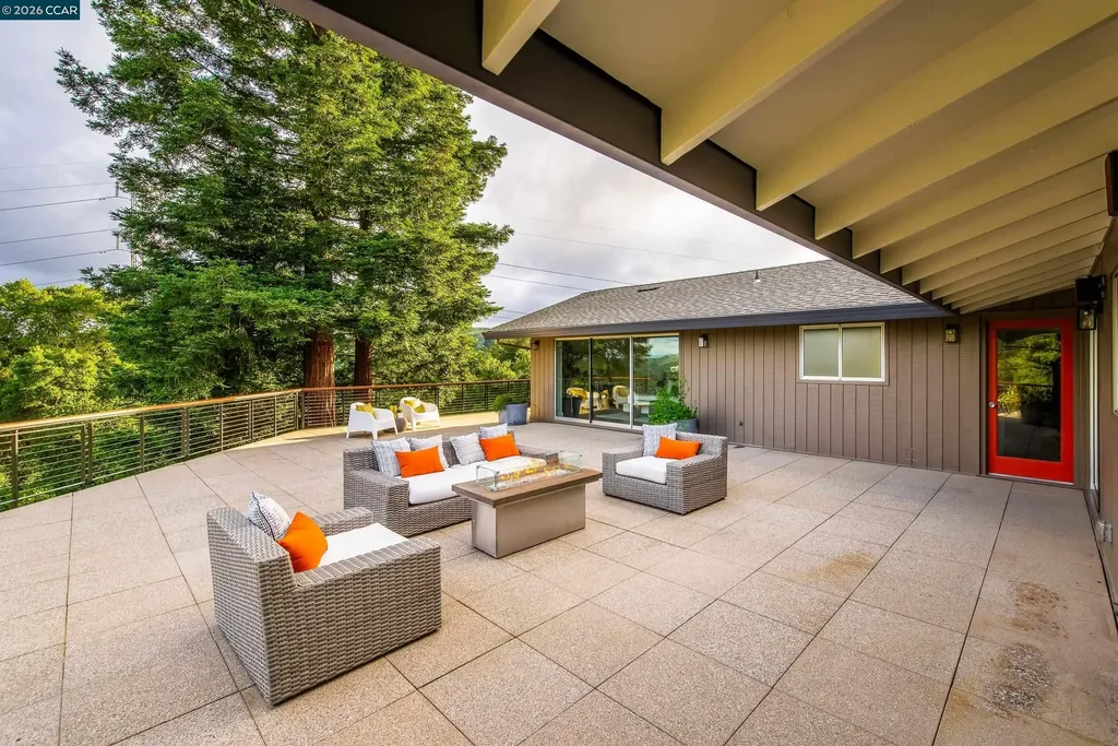 6 Donald Drive Orinda CA 94563