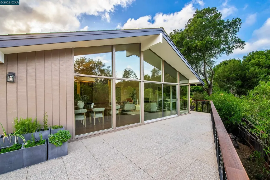 6 Donald Drive Orinda CA 94563