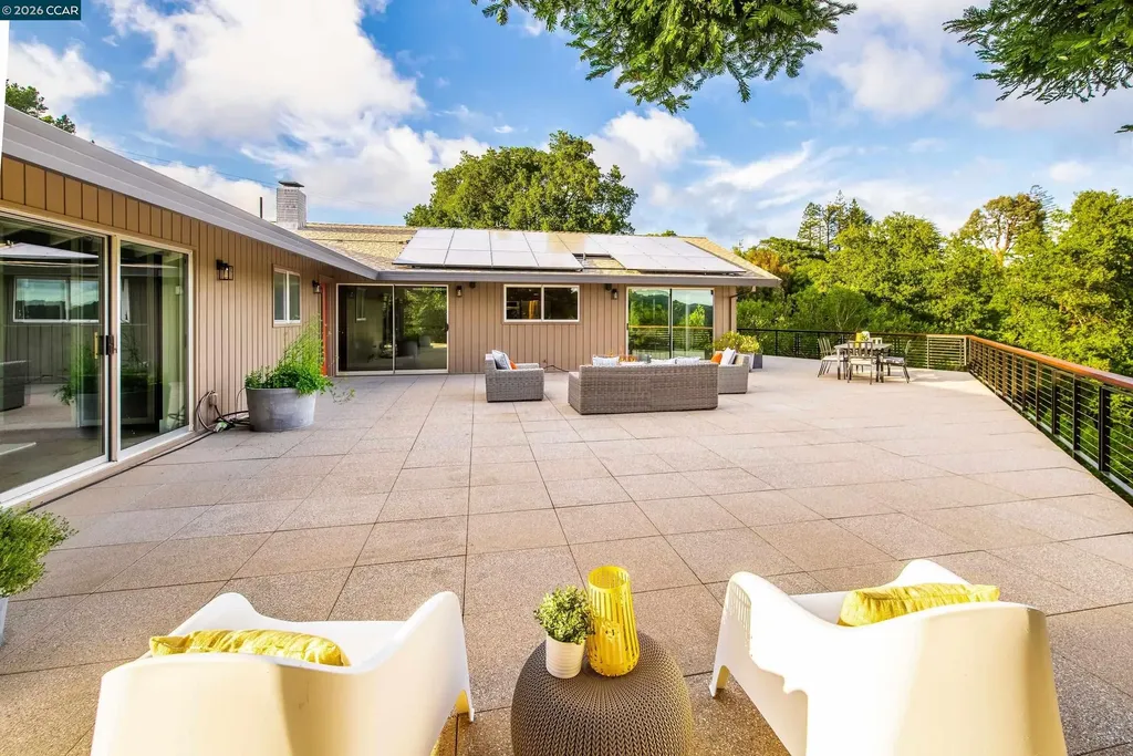 6 Donald Drive Orinda CA 94563