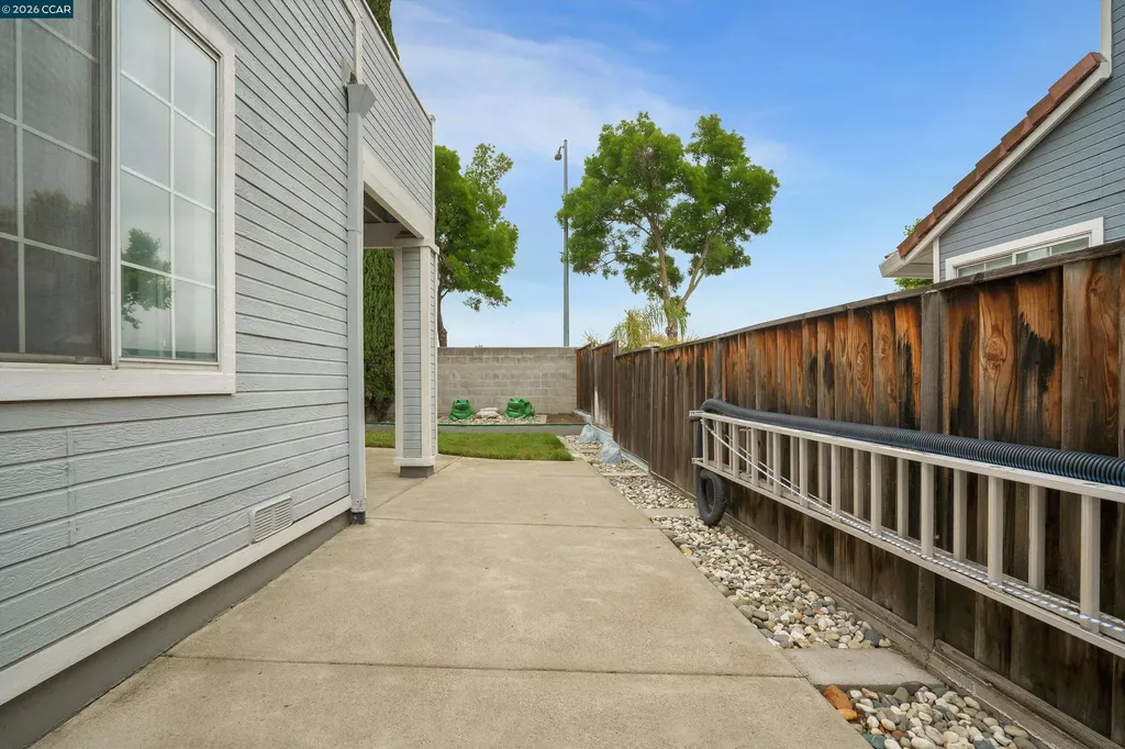 160 Meadow Brook Court Oakley CA 94561