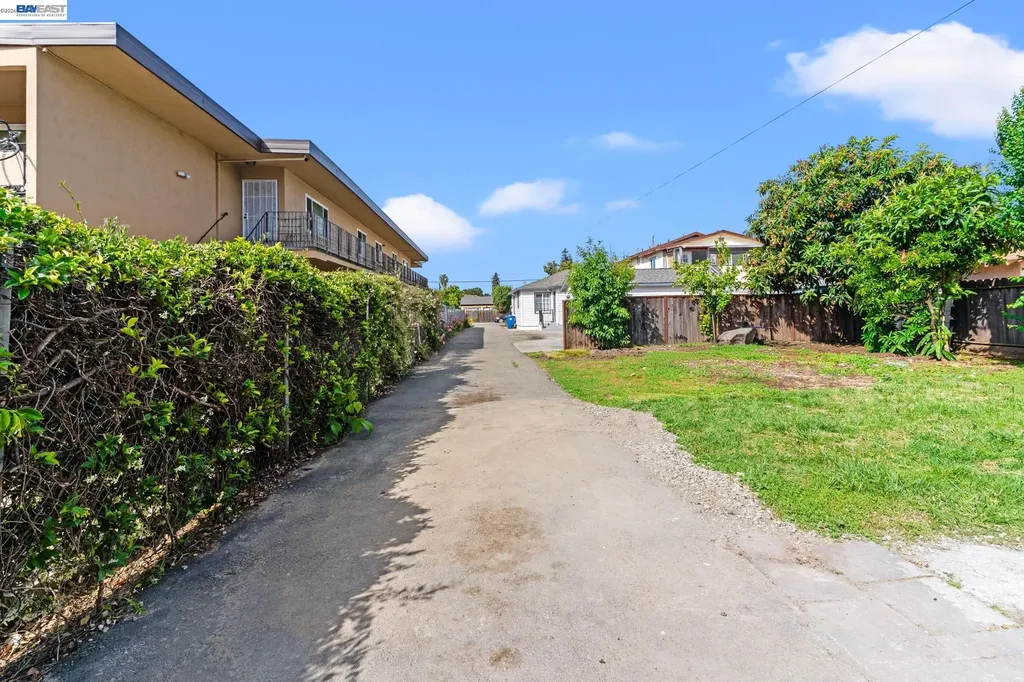 22844 Alice Street Hayward CA 94541
