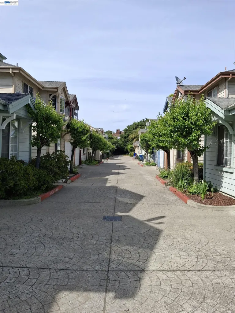 1476 Adeline Street Oakland CA 94607