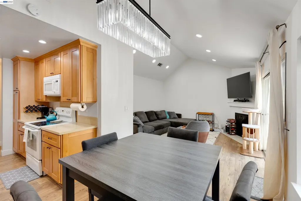 683 Center Martinez CA 94553
