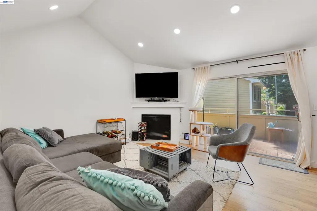 683 Center Martinez CA 94553