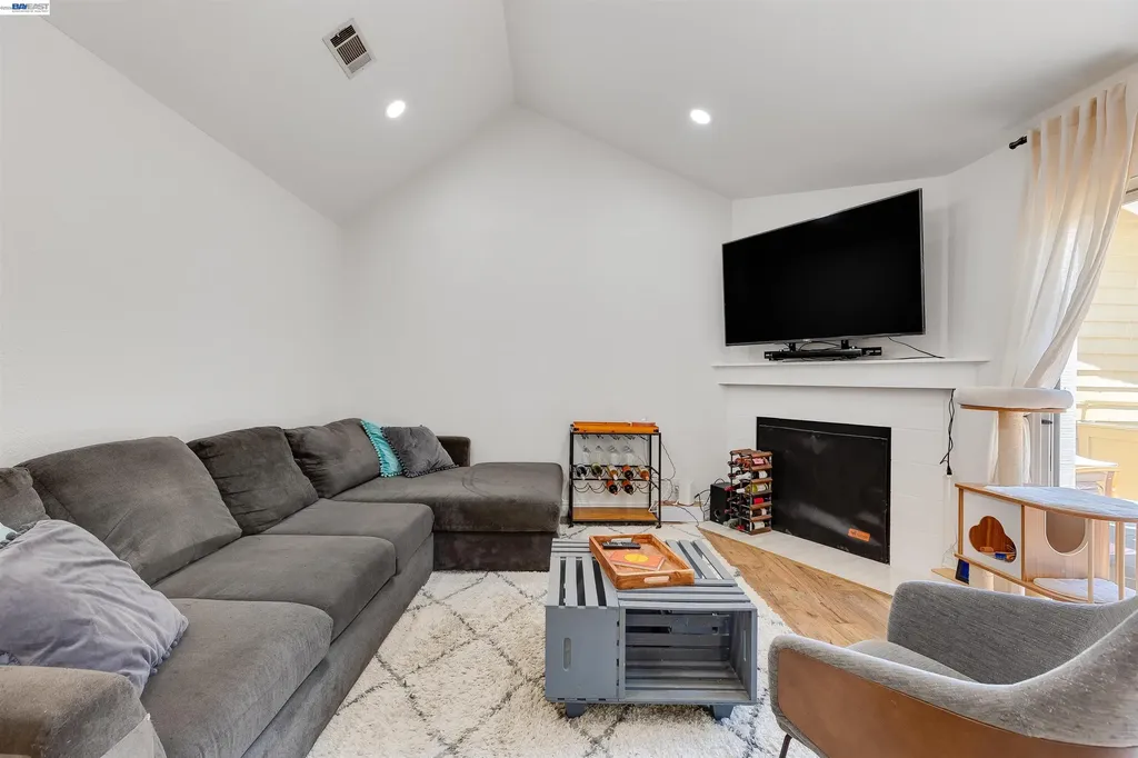 683 Center Martinez CA 94553