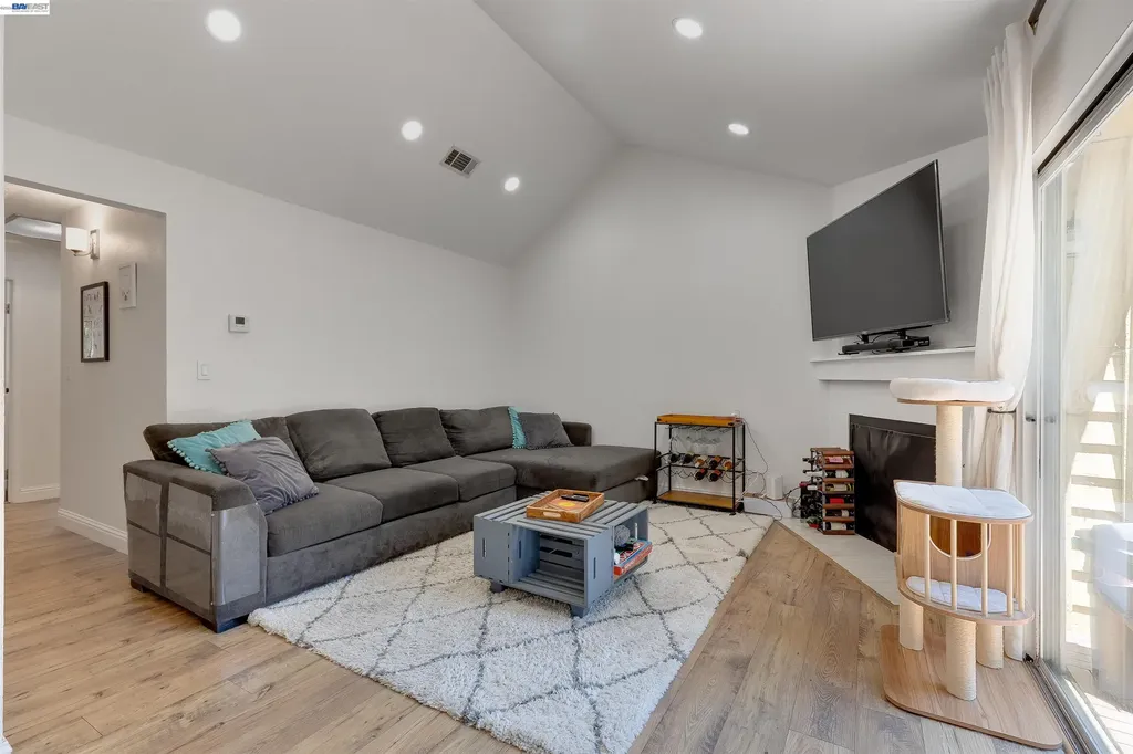 683 Center Martinez CA 94553