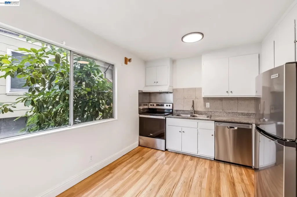 5963 Maccall Street Oakland CA 94609