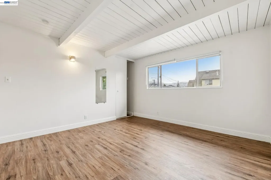 5963 Maccall Street Oakland CA 94609