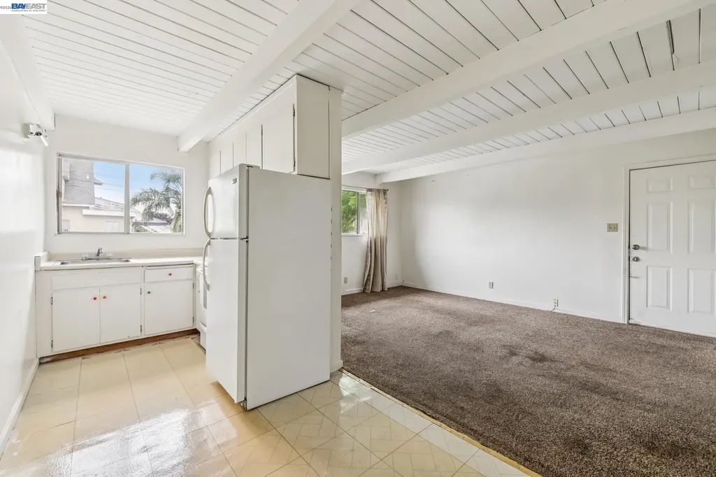 5963 Maccall Street Oakland CA 94609