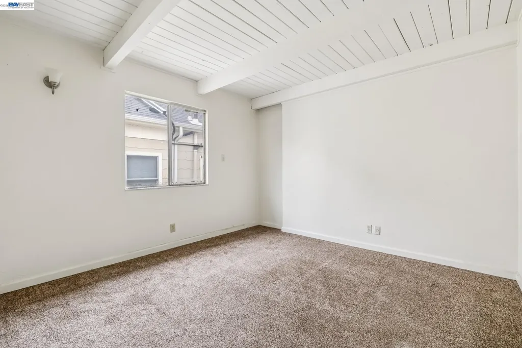 5963 Maccall Street Oakland CA 94609