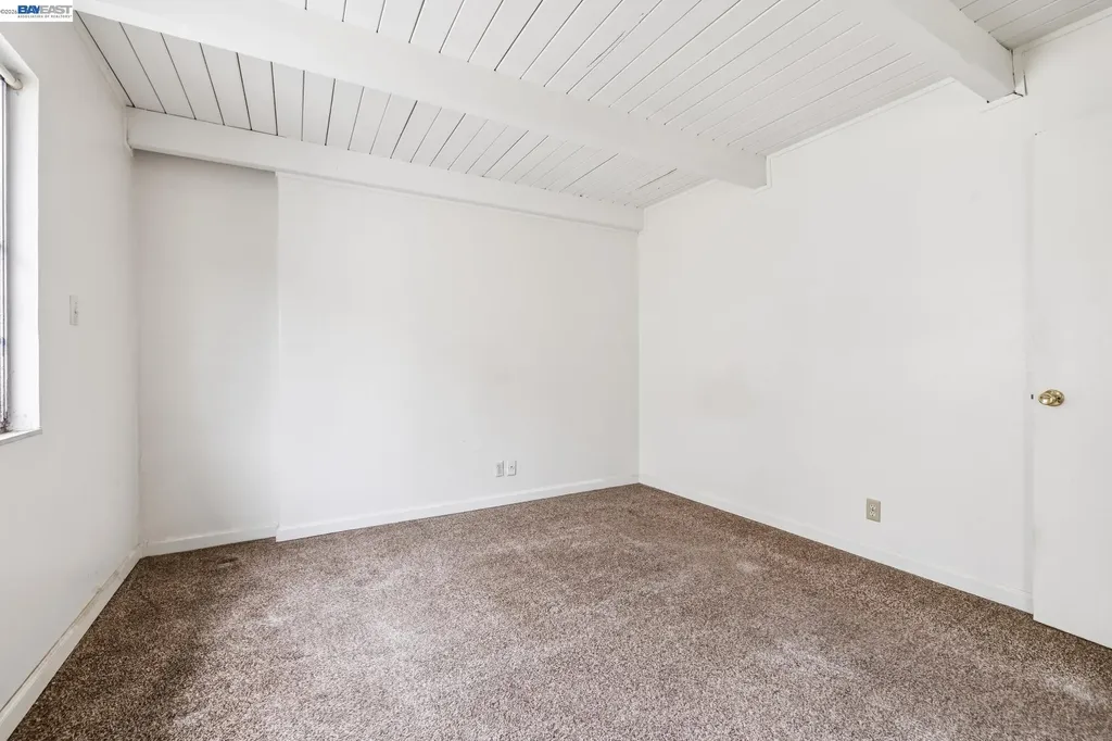 5963 Maccall Street Oakland CA 94609