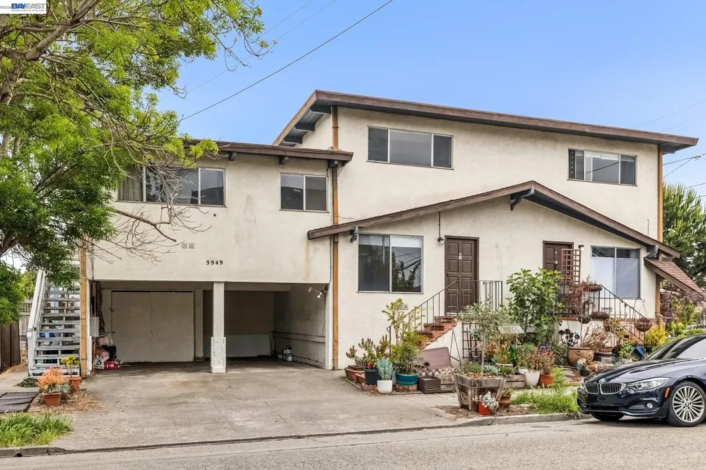 5963 Maccall Street Oakland CA 94609