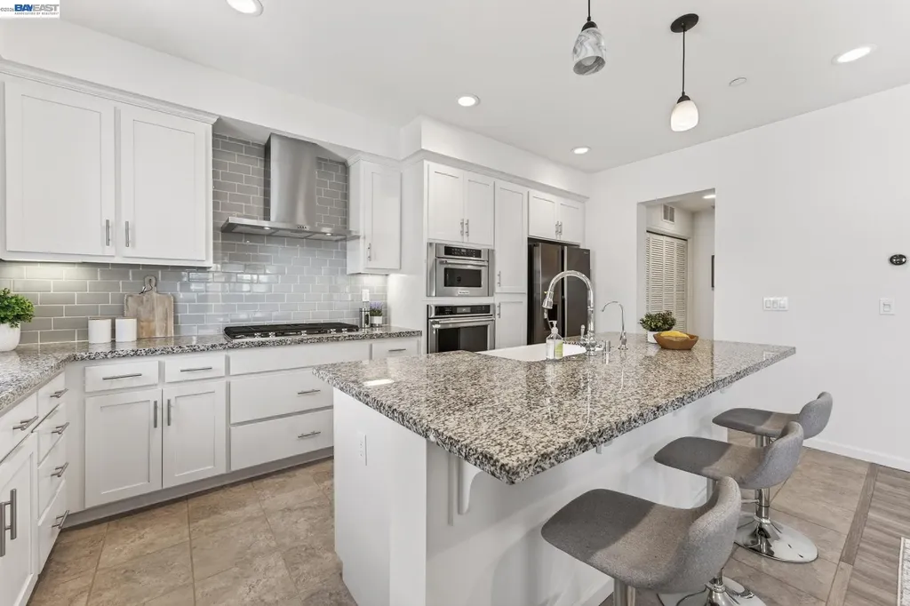 3986 Pino Grande Road Dublin CA 94568