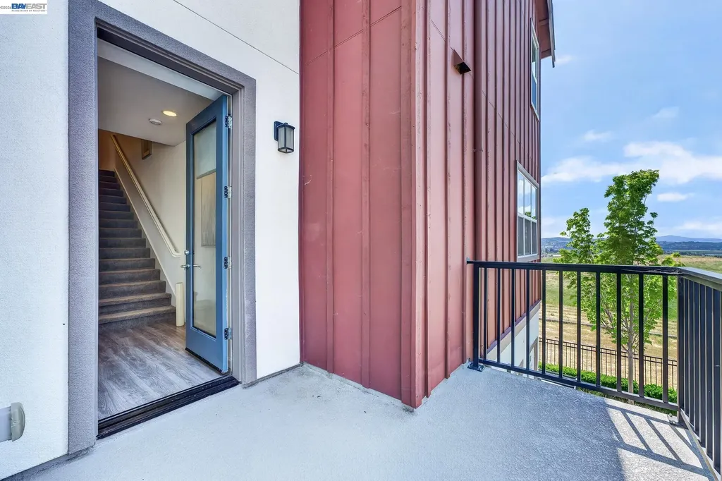 3986 Pino Grande Road Dublin CA 94568