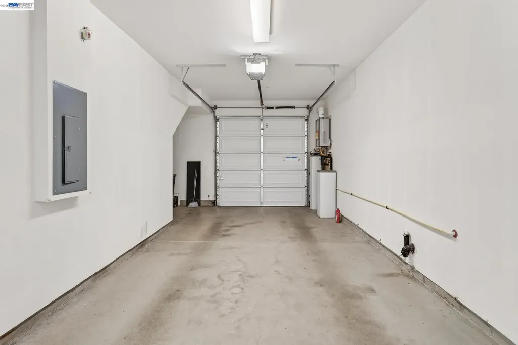 3986 Pino Grande Road Dublin CA 94568