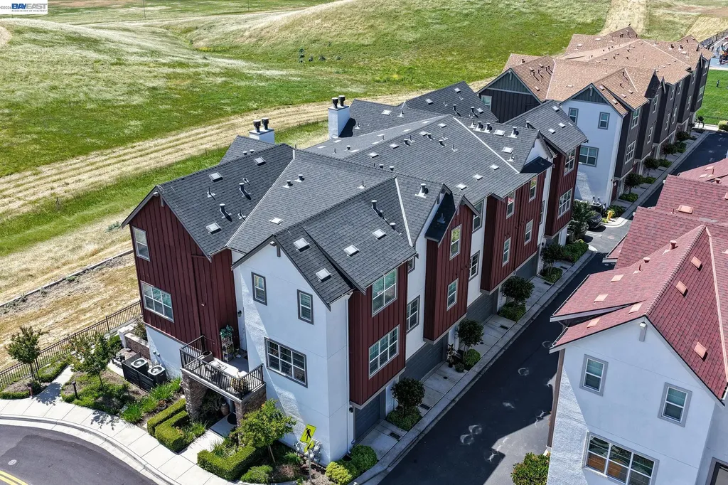 3986 Pino Grande Road Dublin CA 94568