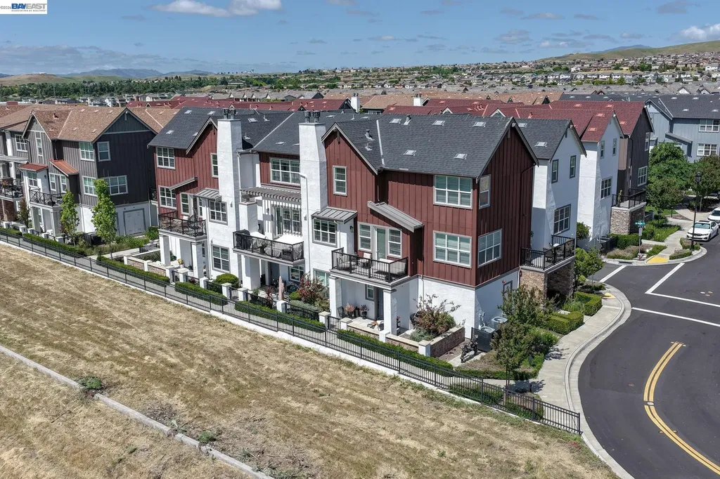 3986 Pino Grande Road Dublin CA 94568