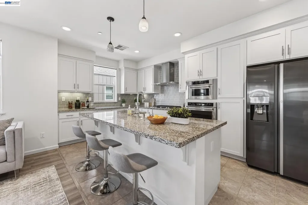 3986 Pino Grande Road Dublin CA 94568